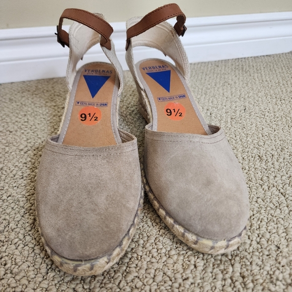 NWOT Verbenas Platform Wedge Espadrille Sandal Strap on Neutral Suede US 9.5 - Picture 3 of 12
